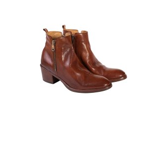 Handmade woman`s ankle boots in genuine leather 100% Italian