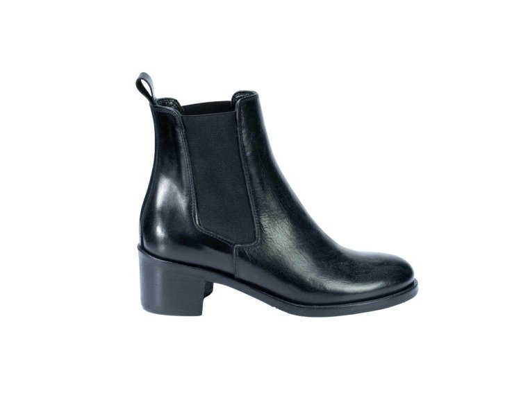 Handmade women`s ankle boots with heel in genuine calf leather 100% italian