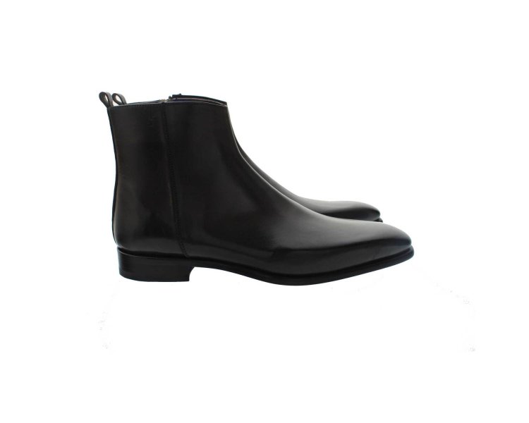 Handmade men`s ankle boots in genuine leather 100% italian