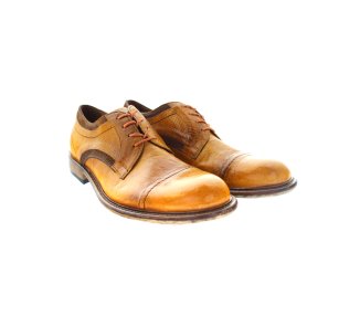 Men's safari lace-ups shoes handmade in genuine leather, yallow color with a bro