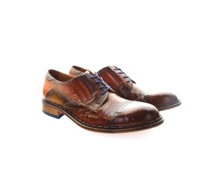 Handmade men`s lace-up shoes in genuine leatther 100% italian