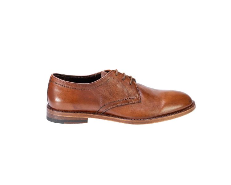 Artisan laced-up shoes for men in genuine leather