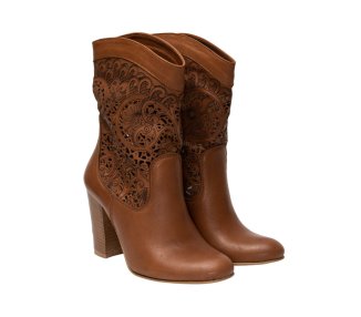 Handcrafted women`s ankle boots in soft genuine leather