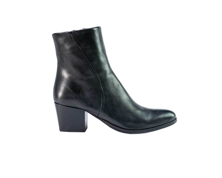 Handmande women`s ankle boots in genuine soft calf leather 100% italian