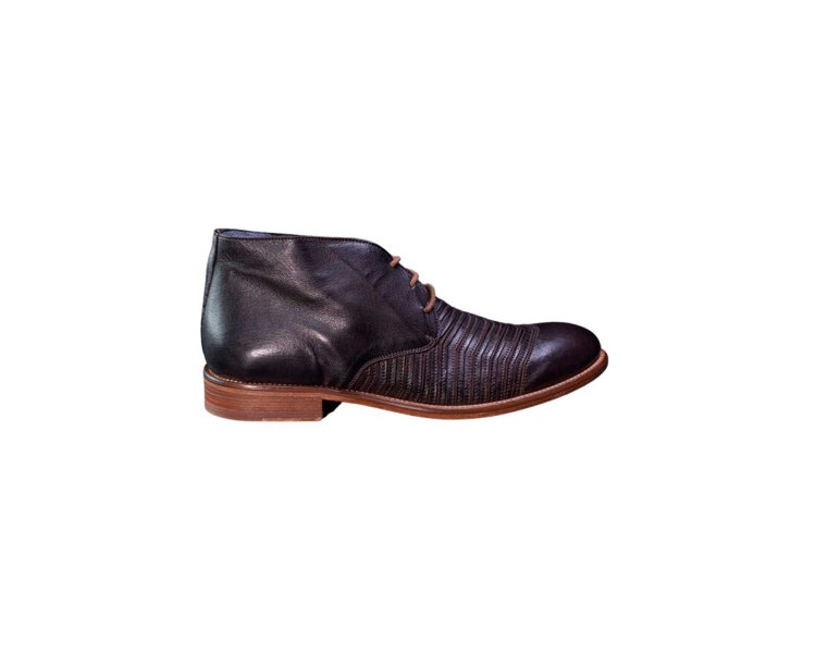 Handemade men`s ankle boots in genuine leather 100% italian