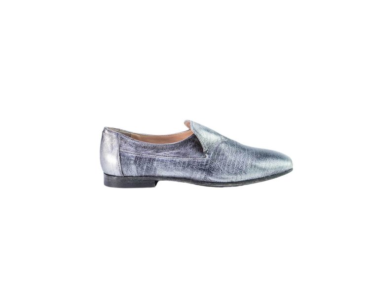 Handmade woman`s flat shoes in genuine leather