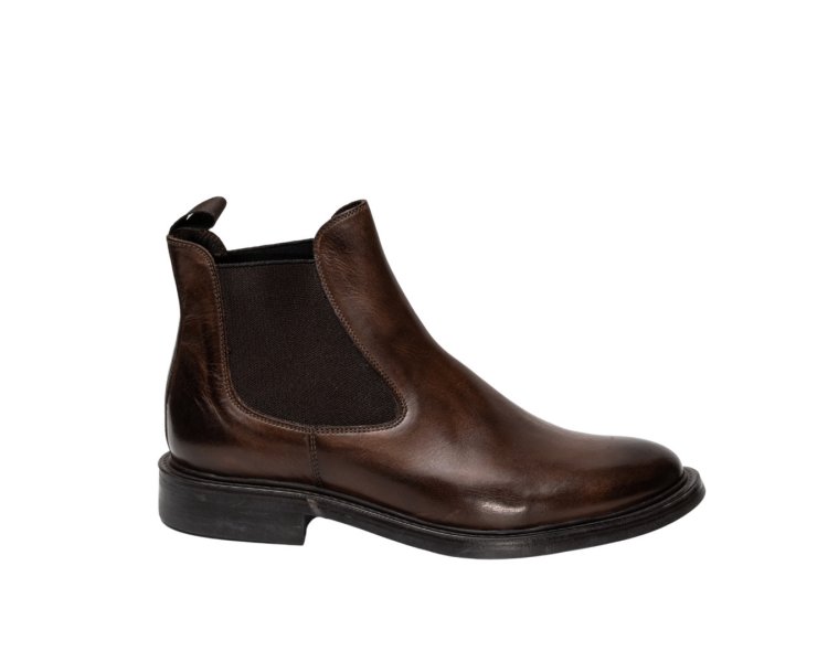 Handcrafted men`s ankle boots in genuine leather