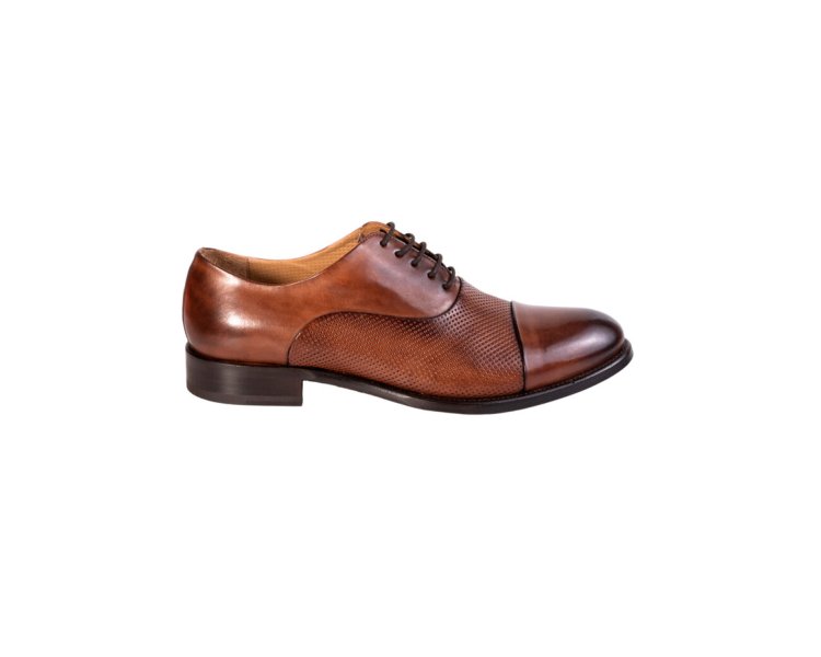 Handcrafted elegant men`s lace-up shoes in calf leather