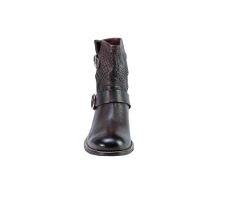 Handcrafted women`s ankle boots in genuine leather