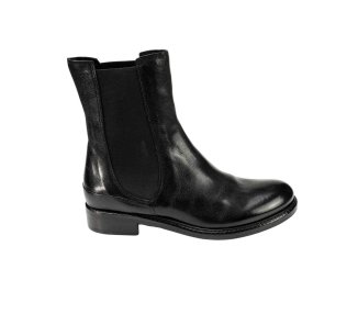 Handcrafted women`s ankle boots in soft genuine leather