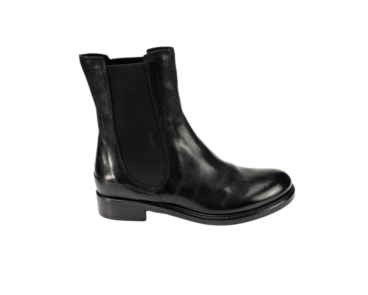 Handcrafted women`s ankle boots in soft genuine leather