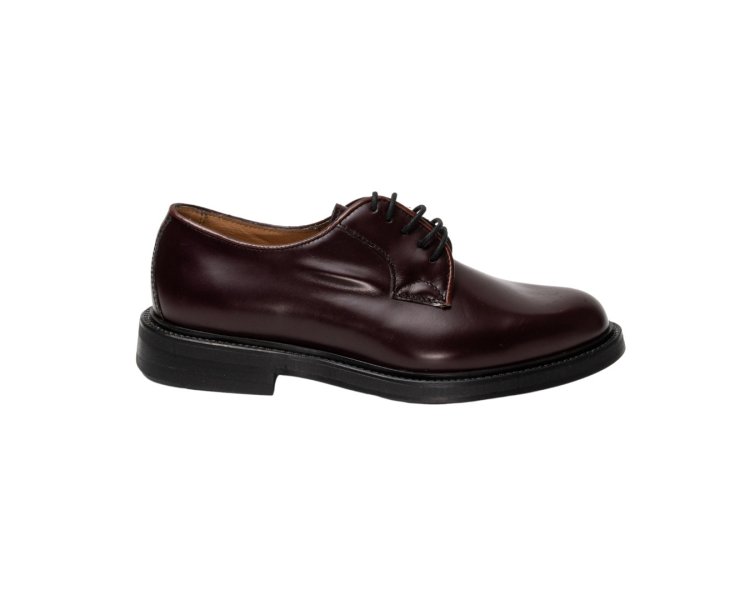 Handmade men`s lace-up elegant shoes in genuine leather 100% italian