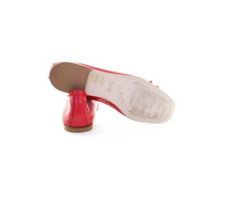 Handmade woman`s flat shoes in genuine leather 100% Italian