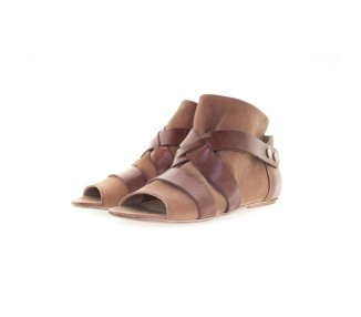 Woman`s sandals in genuine leather 100% italian