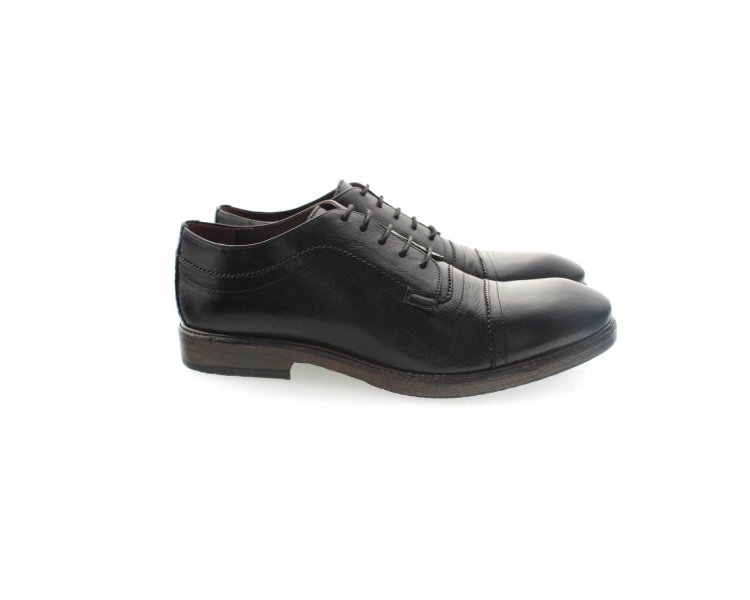 Handmade men`s lace-up shoes in genuine leather 100% italian