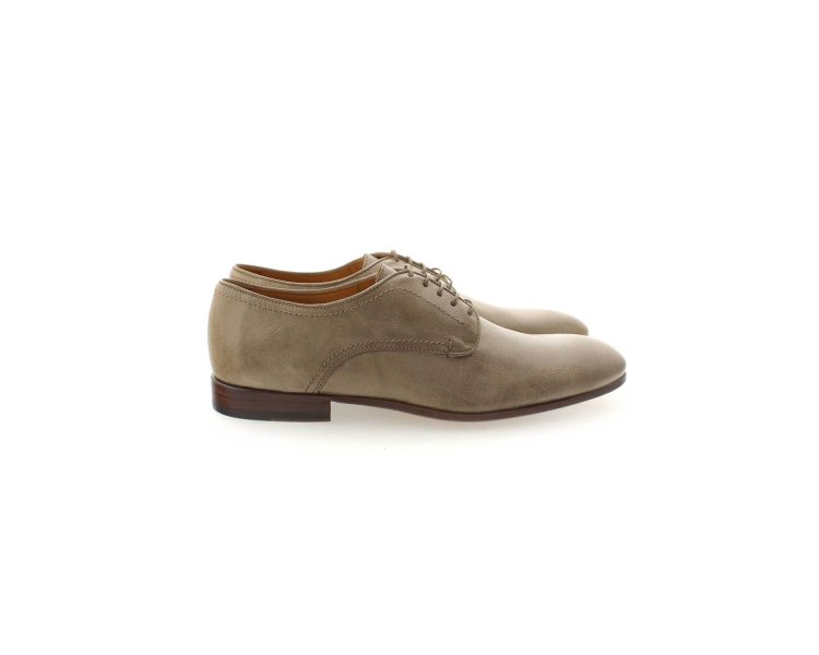 Artisan laced-up shoes for men in genuine leather