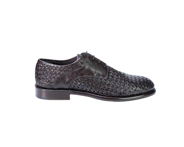 Artisan laced-up shoes for men in genuine perforated leather