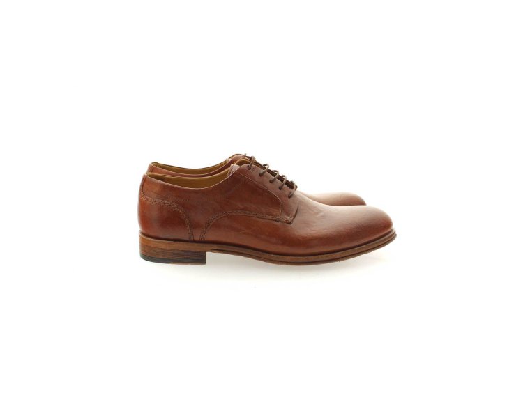 Artisan laced-up shoes for men in genuine leather