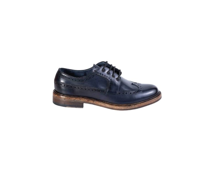 Handcrafted oxford men`s lace-up shoes in genuine calf leather