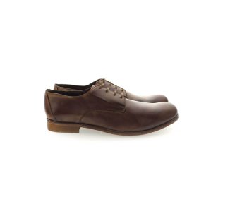 Handmade men`s shoes in genuine leather 100% Italian