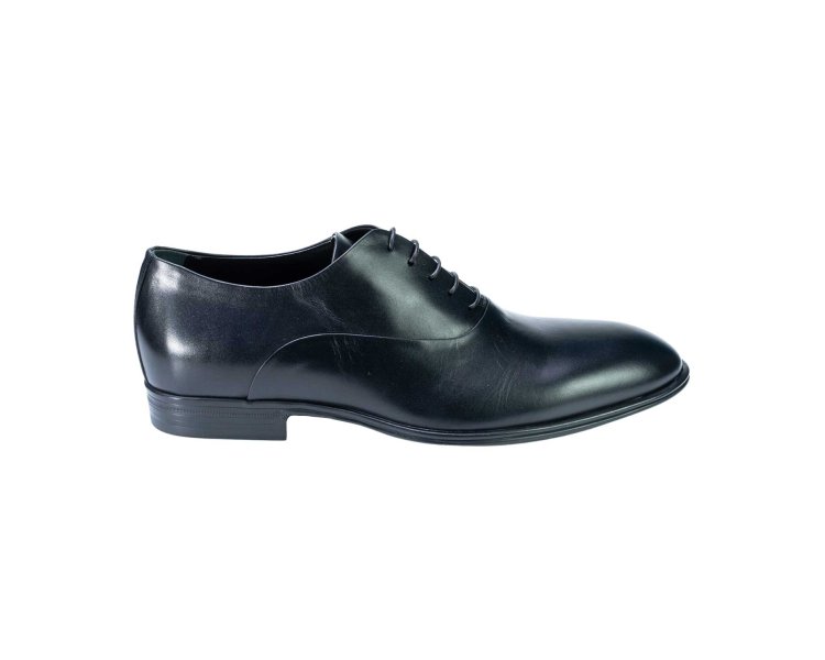 Artisan laced-up shoes for men in genuine leather