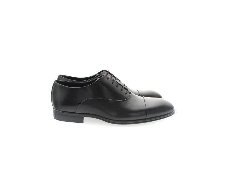 Artisan laced-up shoes for men in genuine leather