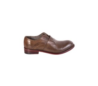 Handcrafted women`s shoes in brown genuine leather