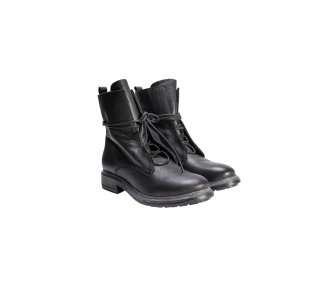 Handamade woman`s ankle boots in genuine lòeather 100% italian