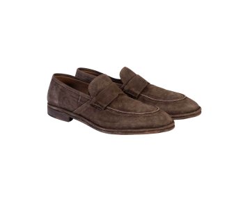 Handmande men`s loafer in genuine soft suede leather 100% italian