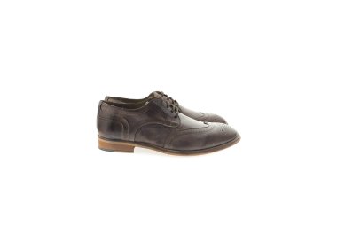 Handmade men's shoes in laser-etched calf leather